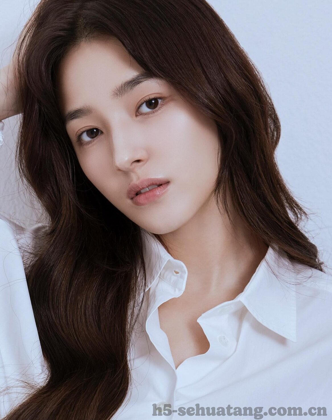 人妻麻豆av-女人的多面角色与美学新视角，人妻形象下的麻豆av现象
